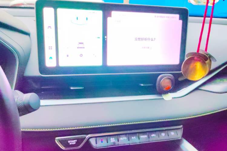 Used Geely Auto Preface 2023 1.5TD Fuyao Version Audio And AC Panel