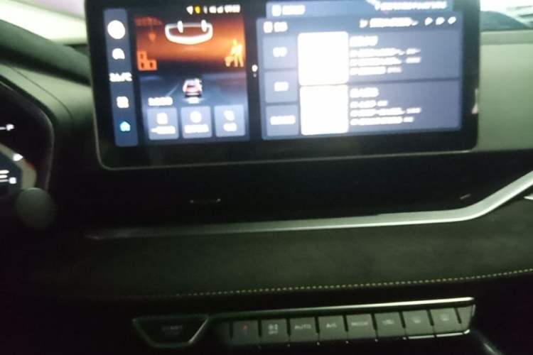 Used Geely Auto Preface 2023 2.0TD Space-Time Edition Audio And AC Panel