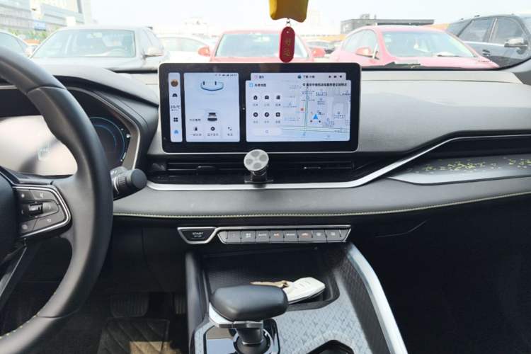 Used Geely Auto Preface 2023 1.5TD Kunlun Edition Audio And AC Panel