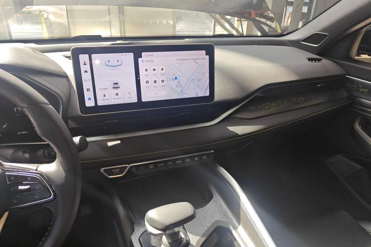 Used Geely Auto Preface 2023 1.5TD Kunlun Edition Audio And AC Panel