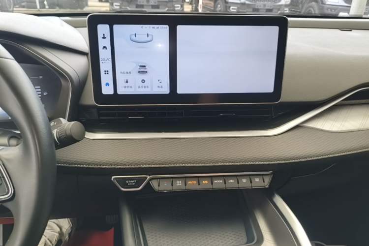 Used Geely Auto Preface 2023 2.0TD Luxury Version Audio And AC Panel