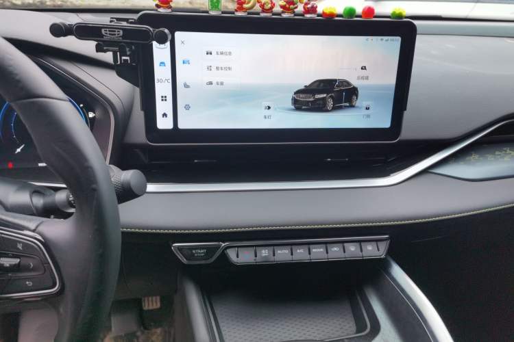 Used Geely Auto Preface 2023 1.5TD Kunlun Edition Audio And AC Panel