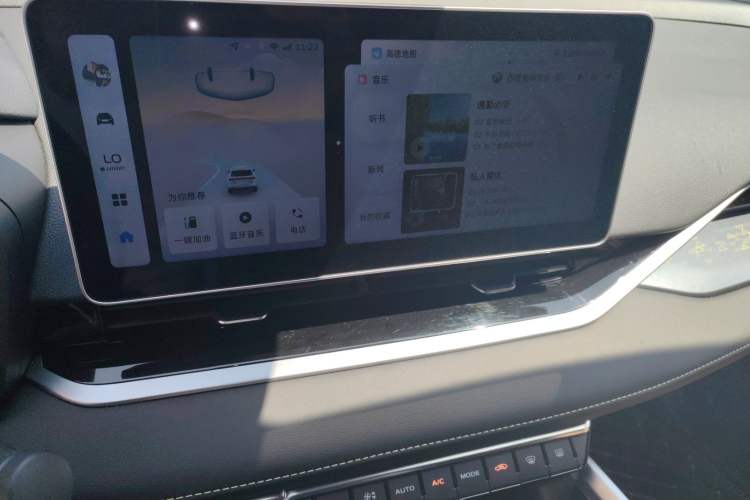 Used Geely Auto Preface 2023 1.5TD Fuyao Version Audio And AC Panel