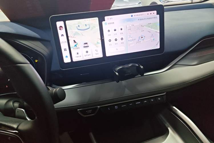 Used Geely Auto Preface 2023 2.0TD Prestige Version Audio And AC Panel