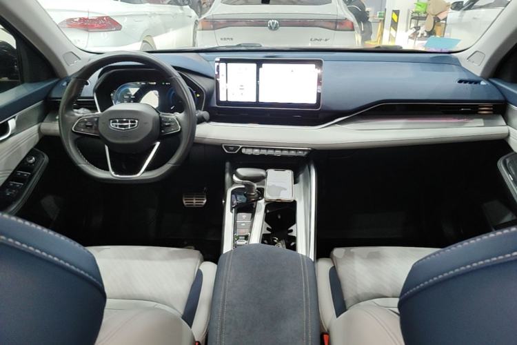 Used Geely Auto Preface 2023 2.0TD Prestige Version Center Console