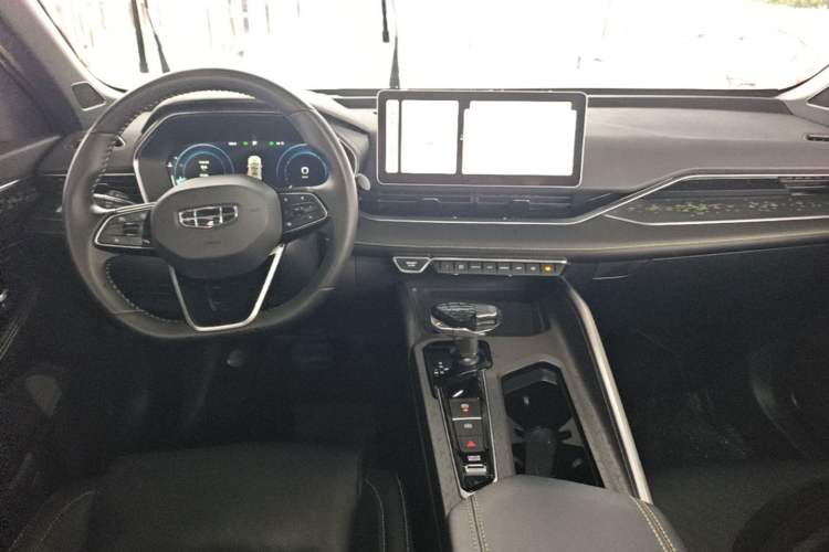 Used Geely Auto Preface 2023 1.5TD Kunlun Edition Center Console