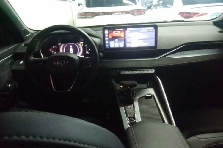 Used Geely Auto Preface 2023 2.0TD Space-Time Edition Center Console