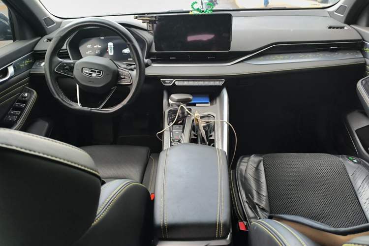 Used Geely Auto Preface 2023 1.5TD Fuyao Version Center Console