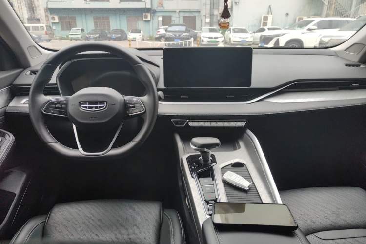 Used Geely Auto Preface 2023 2.0TD Luxury Version Center Console
