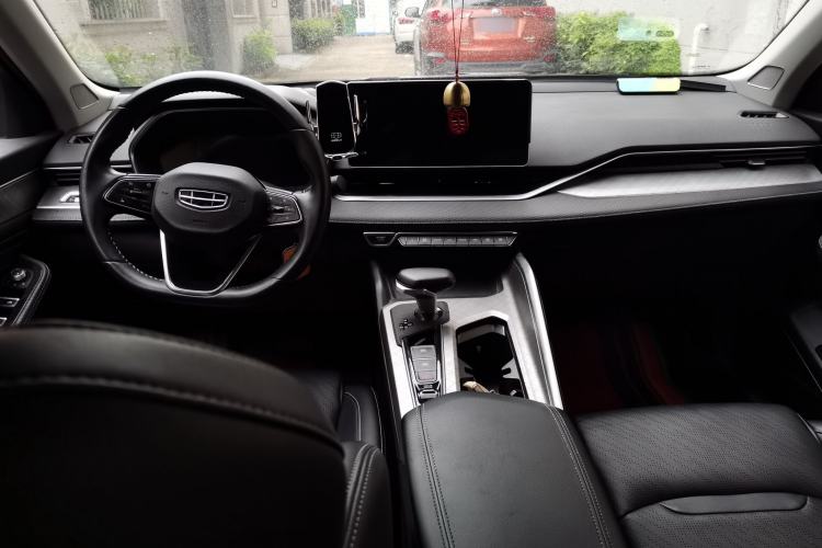 Used Geely Auto Preface 2023 2.0TD Luxury Version Center Console