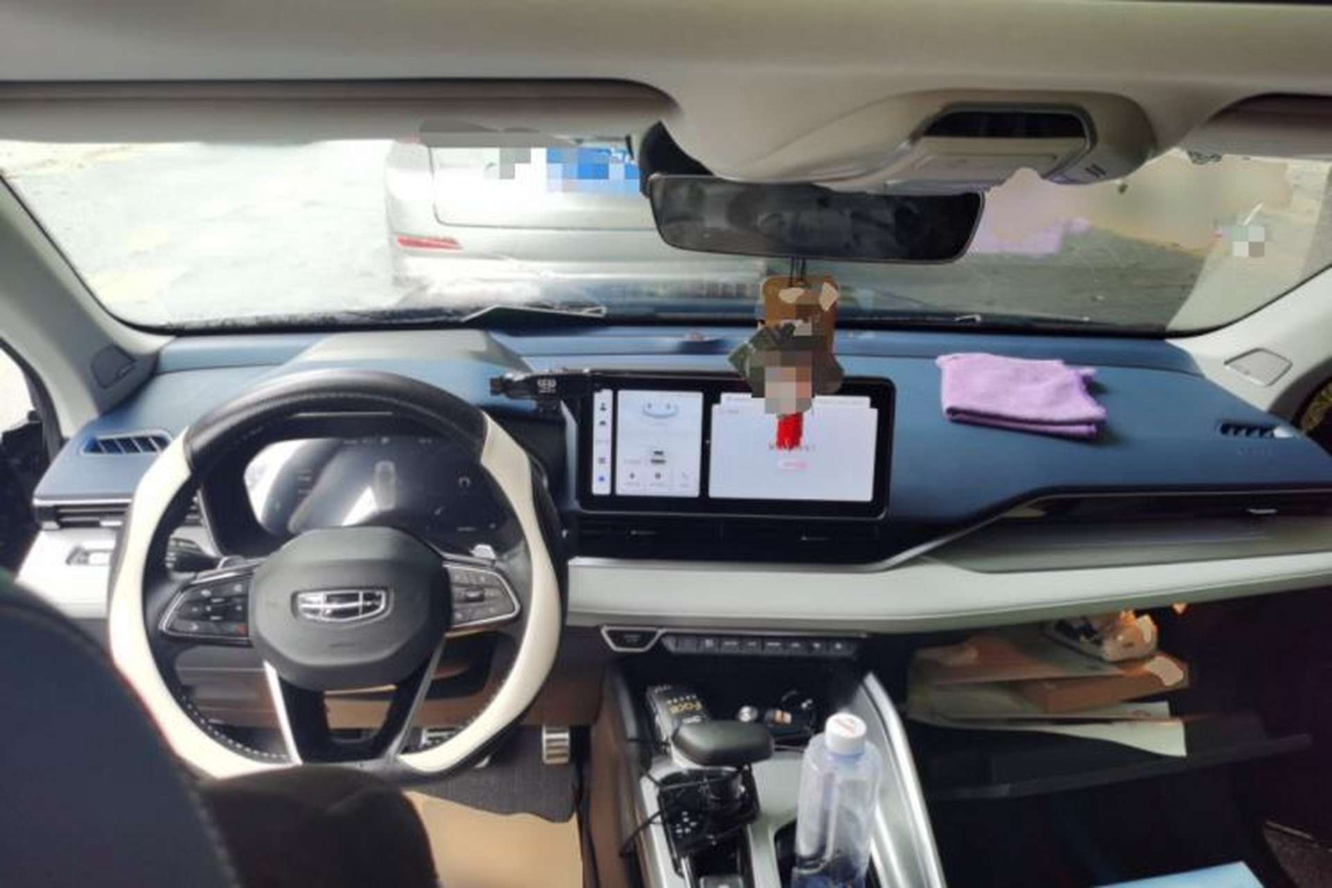 Used Geely Auto Preface 2023 2.0TD Prestige Version Center Console