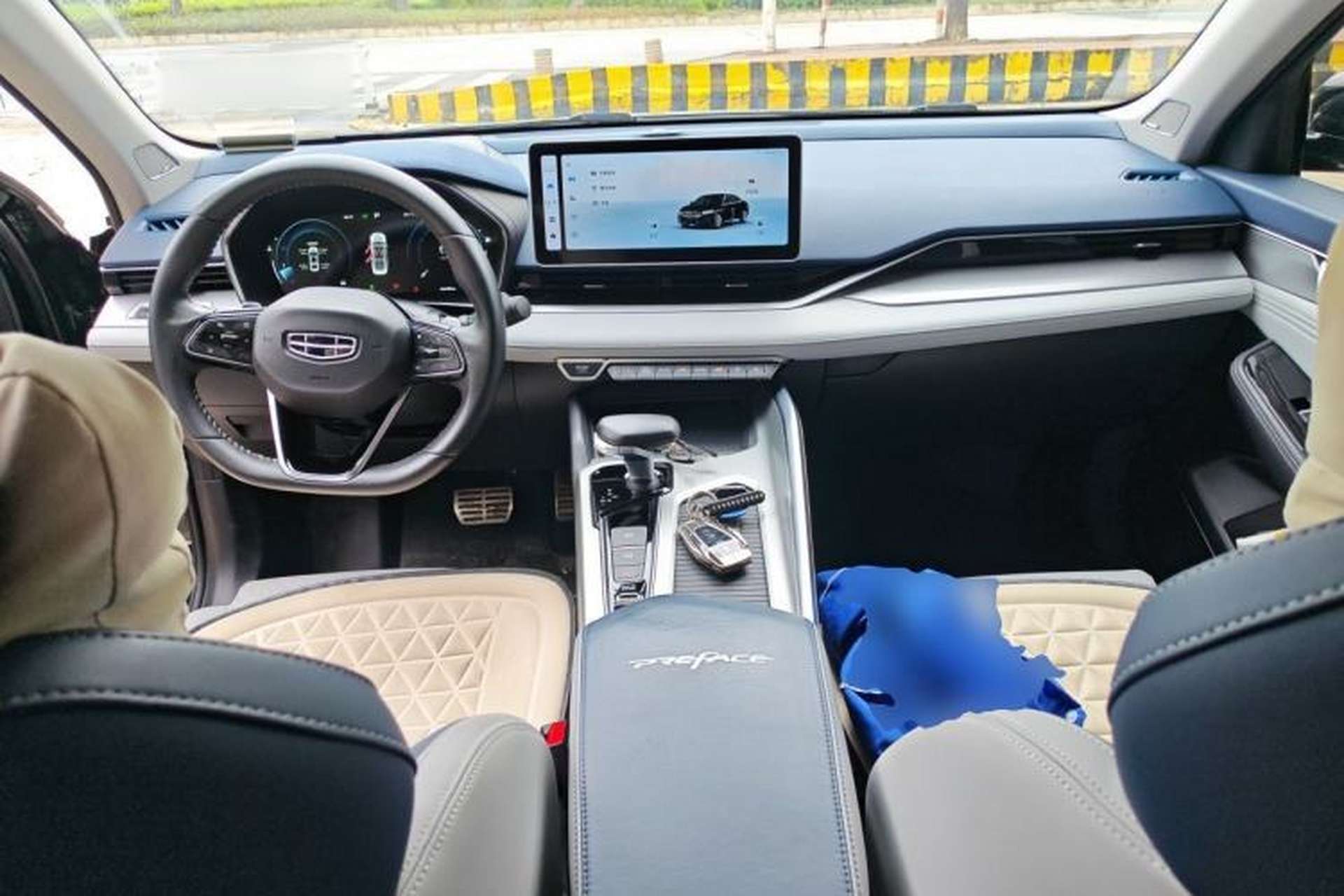 Used Geely Auto Preface 2023 2.0TD Prestige Version Center Console