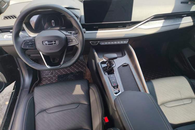 Used Geely Auto Preface 2023 1.5TD Fuyao Version Center Console
