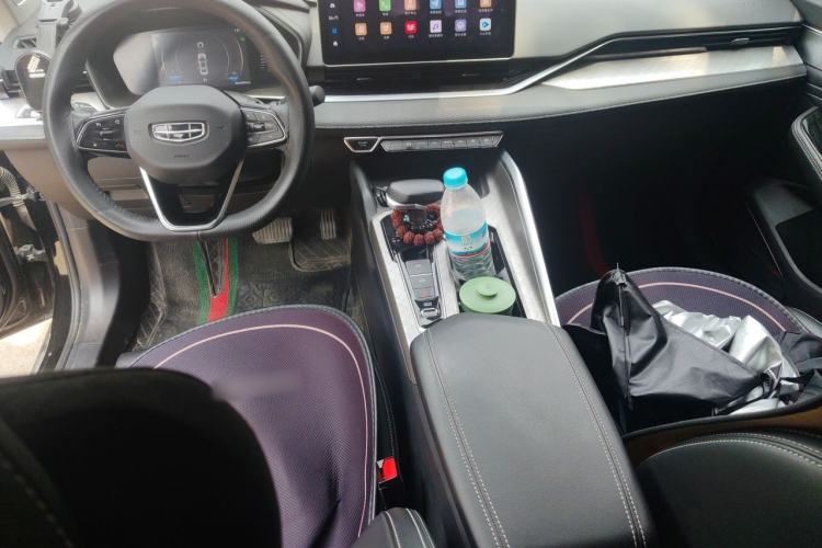 Used Geely Auto Preface 2023 2.0TD Luxury Version Center Console