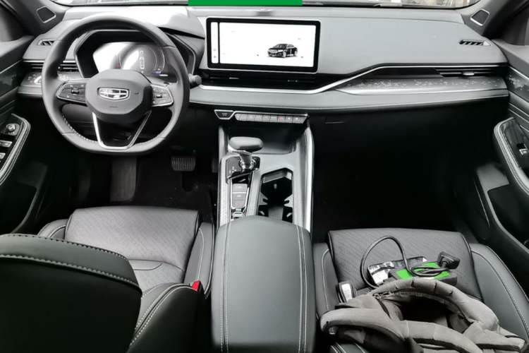 Used Geely Auto Preface 2023 1.5TD Fuyao Version Center Console