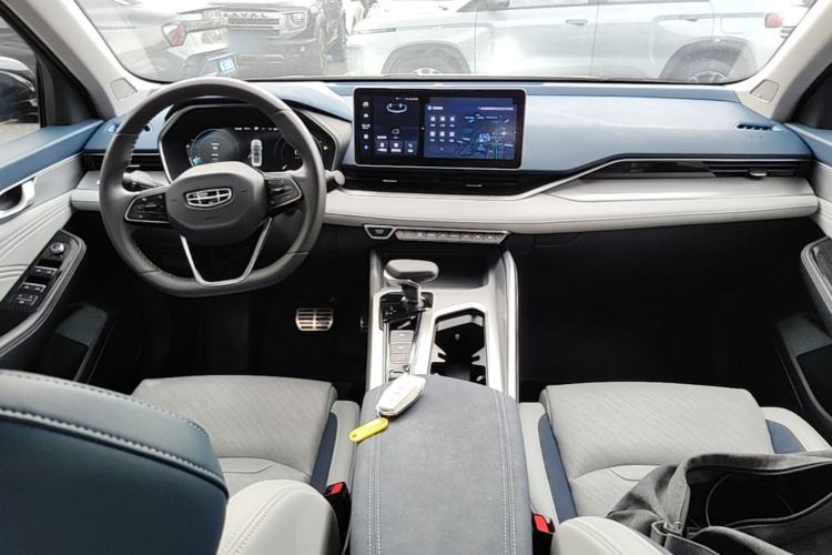 Used Geely Auto Preface 2023 2.0TD Prestige Version Center Console