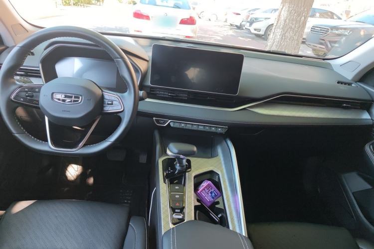 Used Geely Auto Preface 2023 2.0TD Luxury Version Center Console