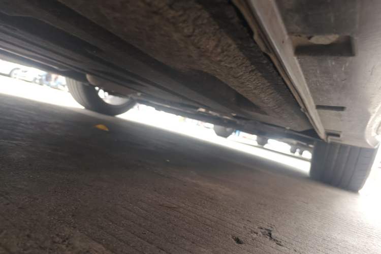 Used Geely Auto Preface 2023 2.0TD Prestige Version Chassis Front Right