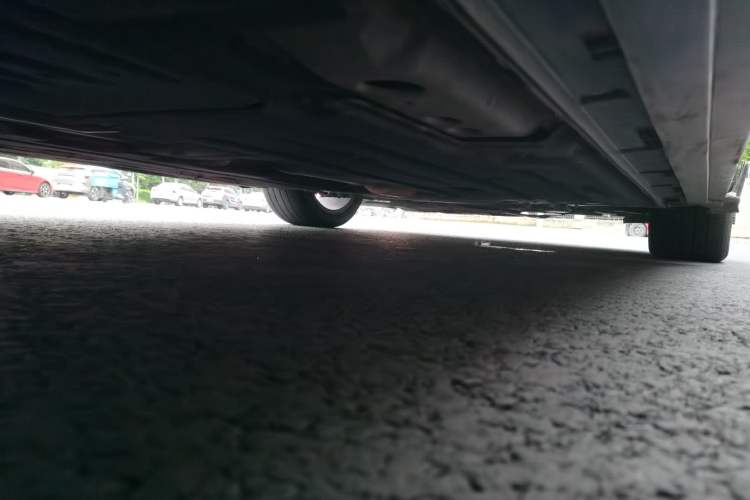 Used Geely Auto Preface 2023 2.0TD Space-Time Edition Chassis Rear Right