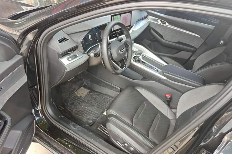 Used Geely Auto Preface 2023 2.0TD "Only This Verdant Green" Edition Driver Seat