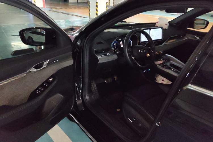 Used Geely Auto Preface 2023 2.0TD "Only This Verdant Green" Edition Driver Seat