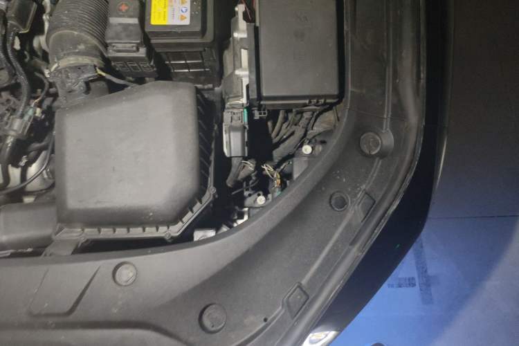 Used Geely Auto Preface 2023 2.0TD "Only This Verdant Green" Edition Engine Bay Left