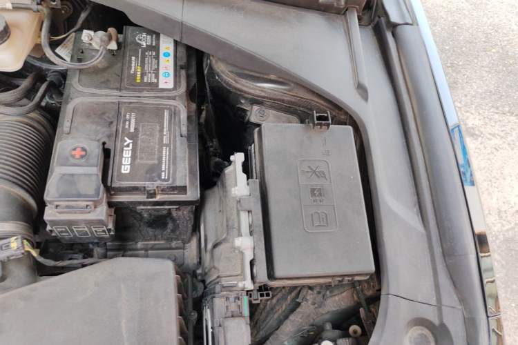 Used Geely Auto Preface 2023 2.0TD "Only This Verdant Green" Edition Engine Bay Left