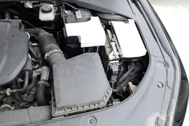 Used Geely Auto Preface 2023 1.5TD Fuyao Version Engine Bay Left