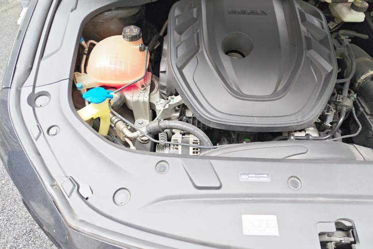 Used Geely Auto Preface 2023 2.0TD "Only This Verdant Green" Edition Engine Bay Right