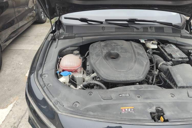Used Geely Auto Preface 2023 2.0TD Luxury Version Engine Bay Right
