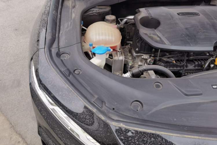 Used Geely Auto Preface 2023 1.5TD Kunlun Edition Engine Bay Right