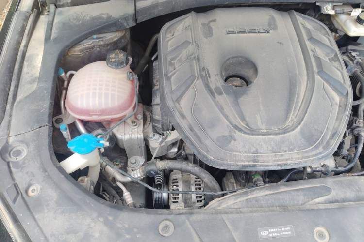 Used Geely Auto Preface 2023 2.0TD Luxury Version Engine Bay Right