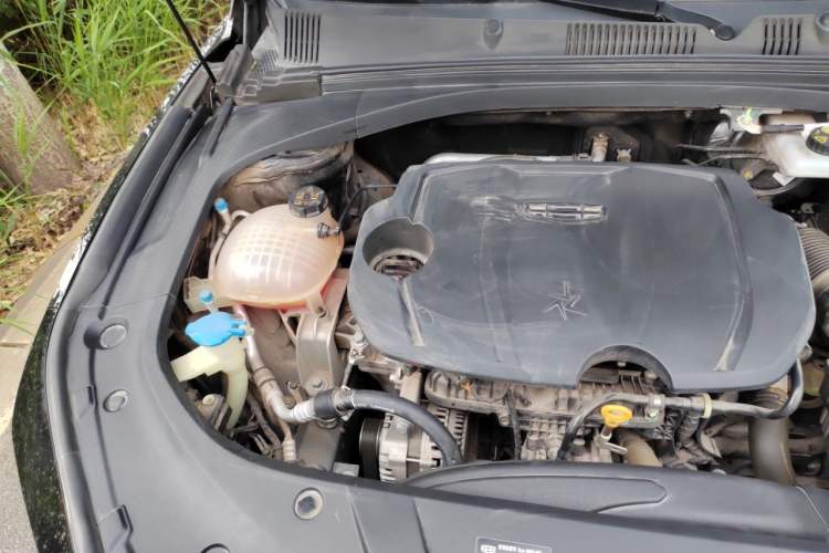 Used Geely Auto Preface 2023 1.5TD Fuyao Version Engine Bay Right