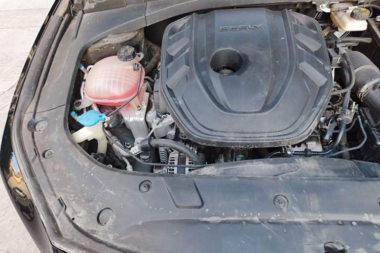 Used Geely Auto Preface 2023 2.0TD Prestige Version Engine Bay Right