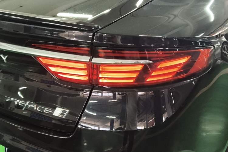 Used Geely Auto Preface 2023 2.0TD Prestige Version Exterior 3