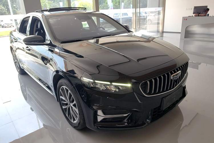Used Geely Auto Preface 2023 2.0TD Luxury Version Front Right 45 Deg