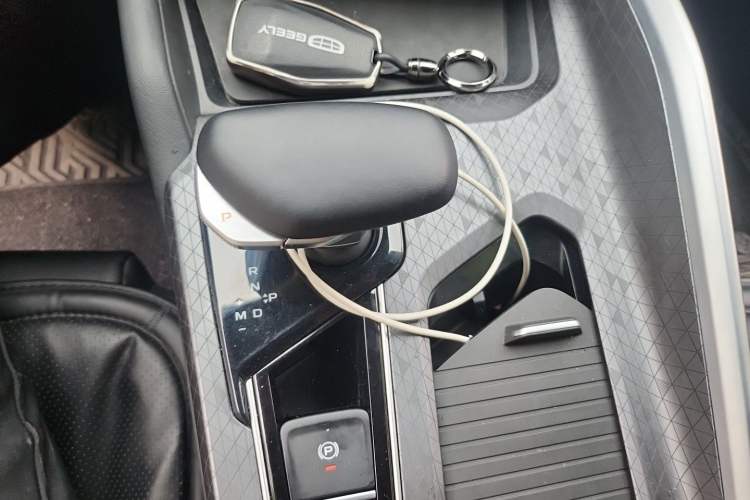 Used Geely Auto Preface 2023 1.5TD Kunlun Edition Gear Lever