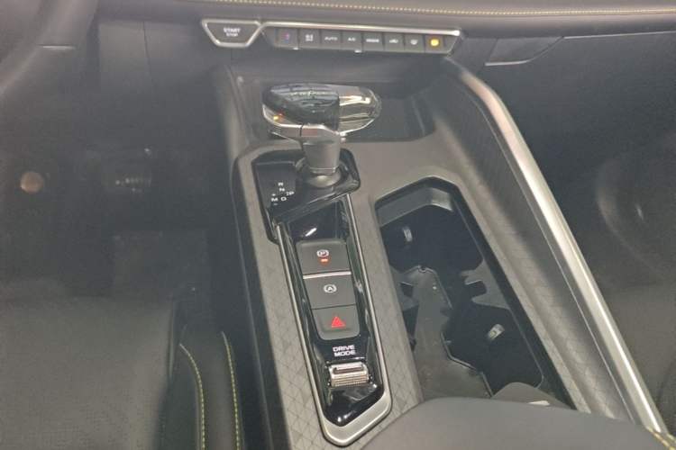 Used Geely Auto Preface 2023 1.5TD Kunlun Edition Gear Lever