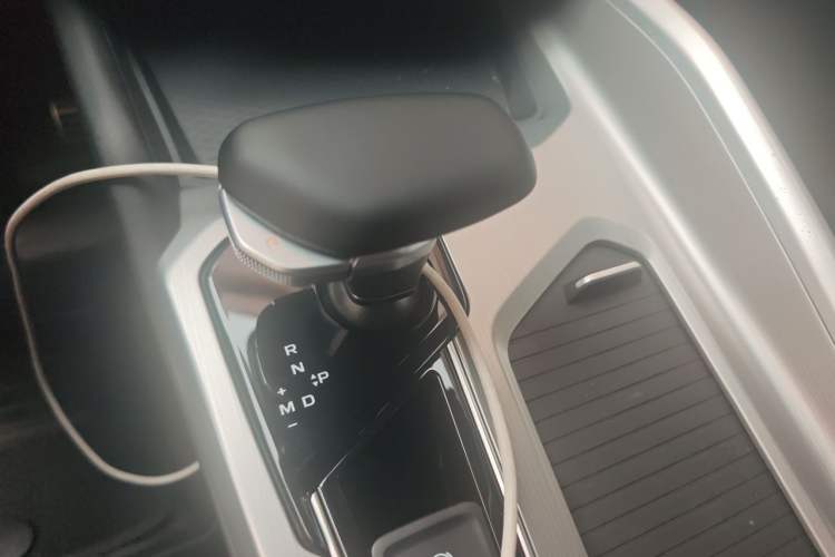 Used Geely Auto Preface 2023 2.0TD "Only This Verdant Green" Edition Gear Lever