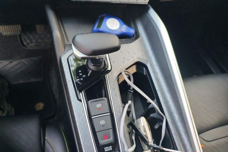 Used Geely Auto Preface 2023 1.5TD Kunlun Edition Gear Lever