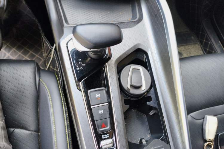 Used Geely Auto Preface 2023 1.5TD Fuyao Version Gear Lever
