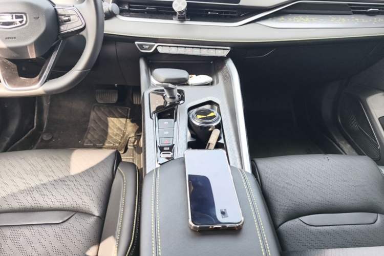 Used Geely Auto Preface 2023 1.5TD Kunlun Edition Gear Lever