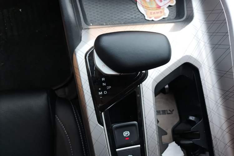 Used Geely Auto Preface 2023 2.0TD Luxury Version Gear Lever