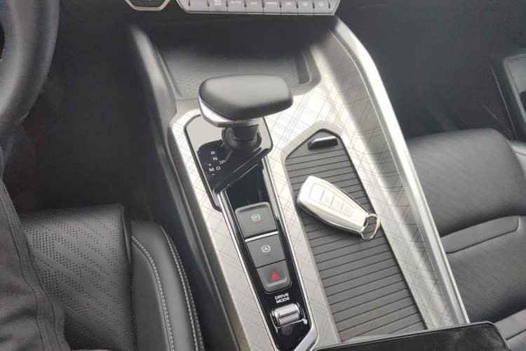 Used Geely Auto Preface 2023 2.0TD Luxury Version Gear Lever