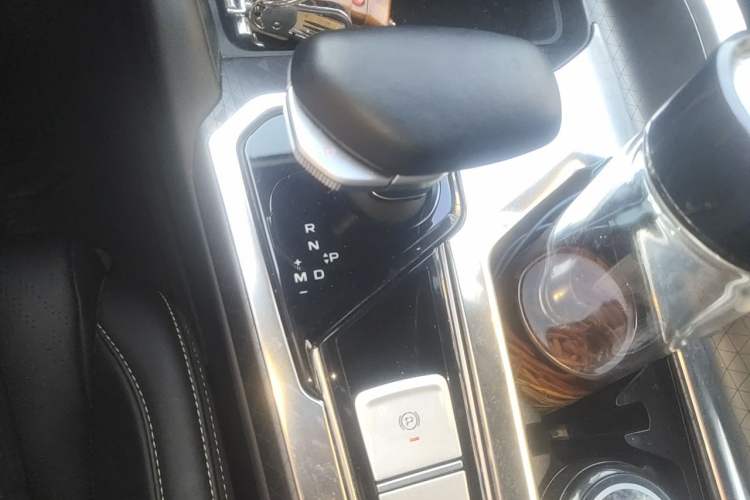 Used Geely Auto Preface 2023 1.5TD Kunlun Edition Gear Lever