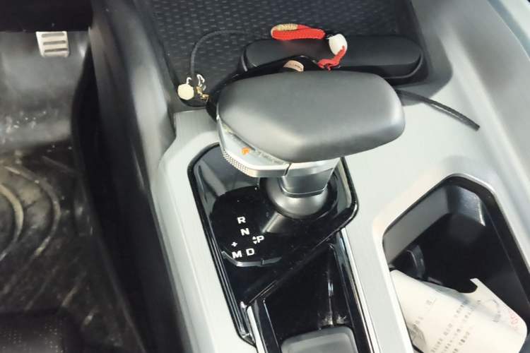 Used Geely Auto Preface 2023 2.0TD "Only This Verdant Green" Edition Gear Lever