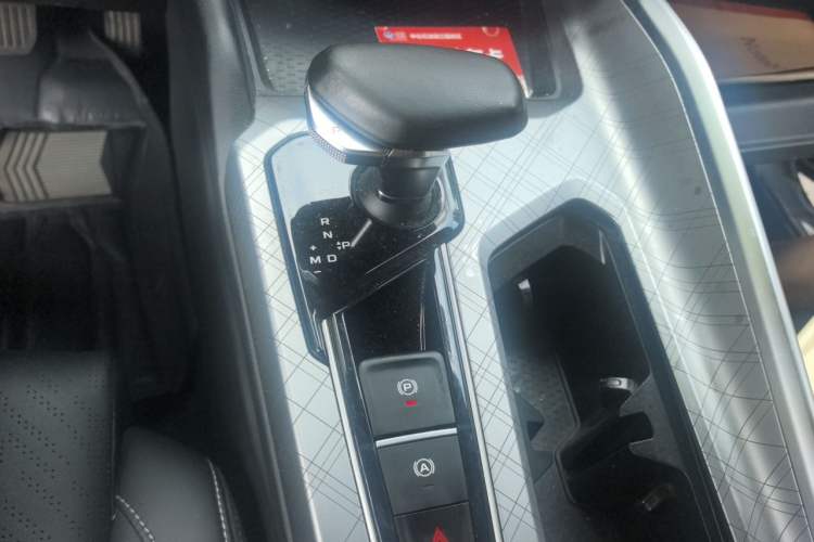 Used Geely Auto Preface 2023 2.0TD Luxury Version Gear Lever