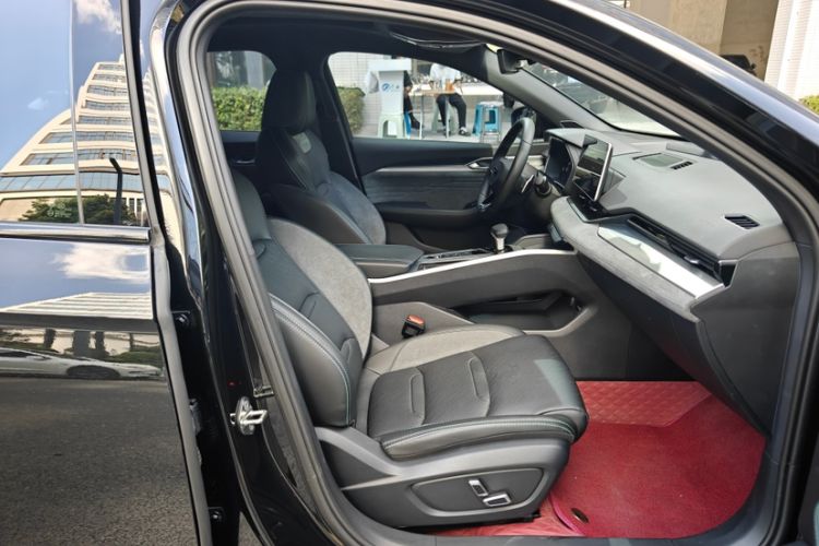 Used Geely Auto Preface 2023 2.0TD "Only This Verdant Green" Edition Interior 3