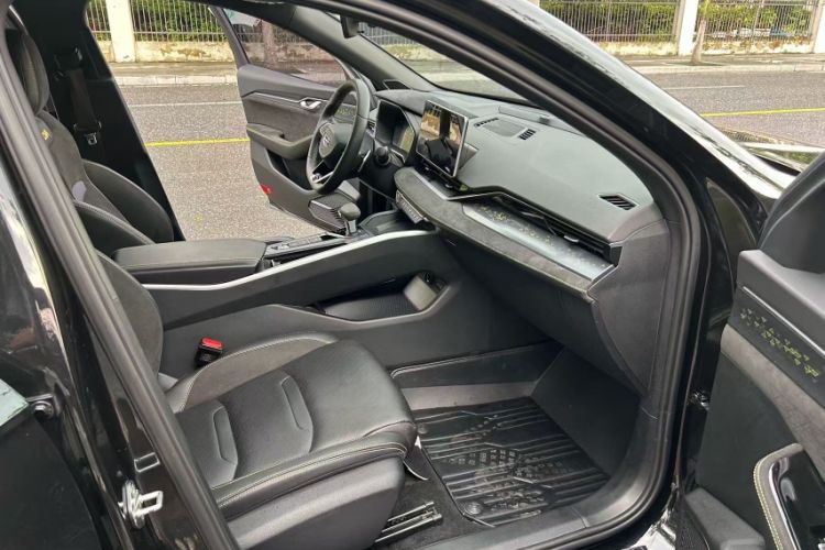 Used Geely Auto Preface 2023 2.0TD Space-Time Edition Interior 6