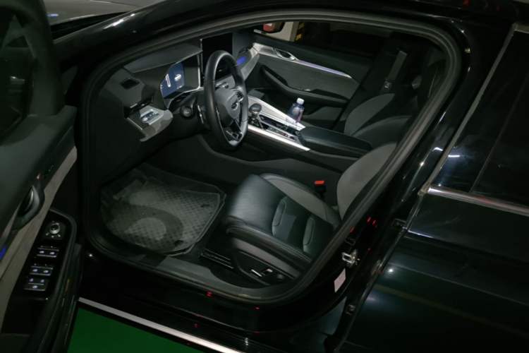 Used Geely Auto Preface 2023 2.0TD "Only This Verdant Green" Edition Left Front Seat